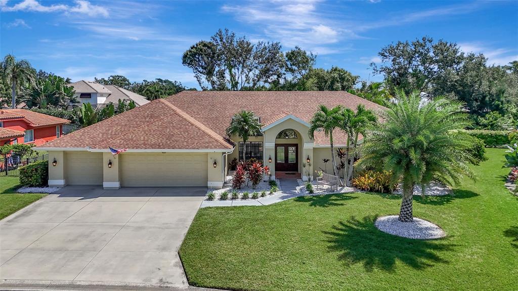 4939 FALLCREST CIRCLE