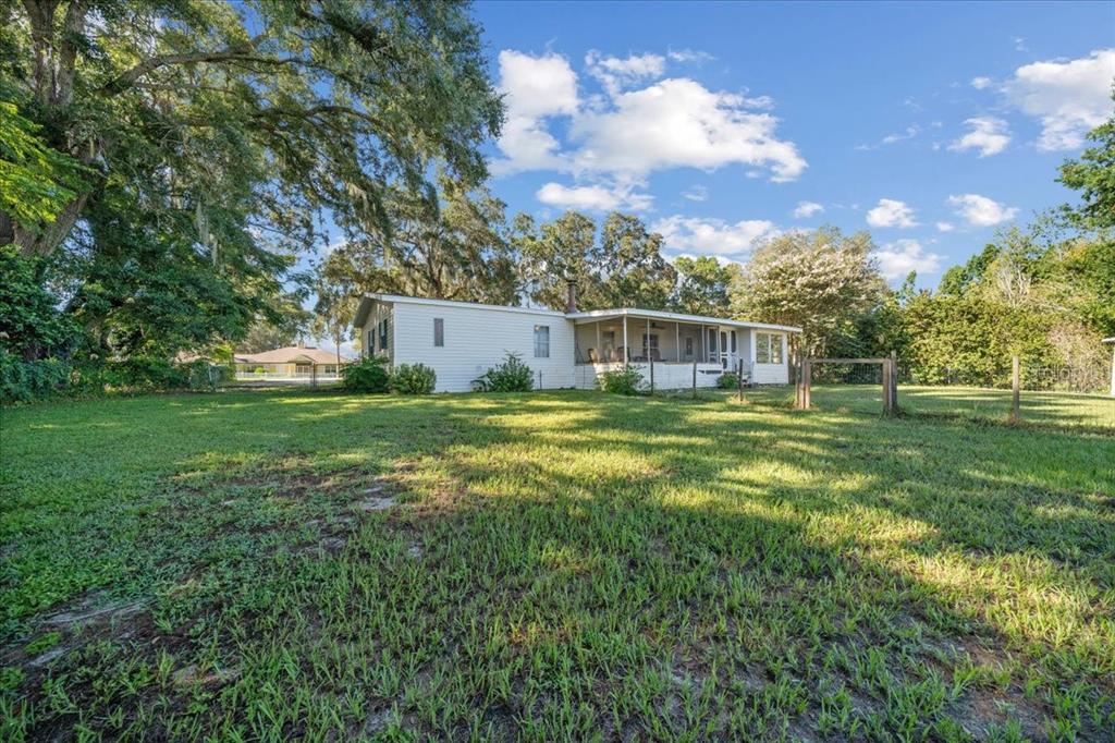 10865 SE TIMUCUAN ROAD, SUMMERFIELD, FL — photo 4 of 30
