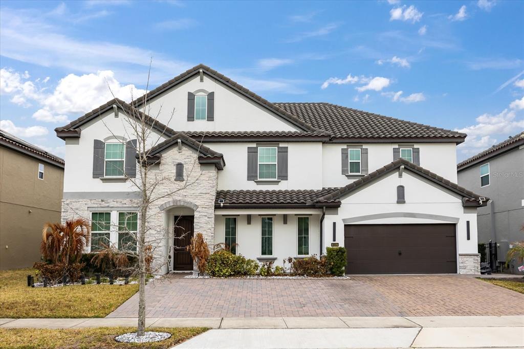 8109 LUDINGTON CIRCLE