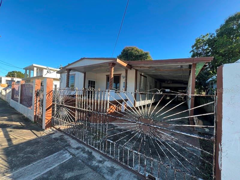173 AMADEO ST URB. LA CARMEN