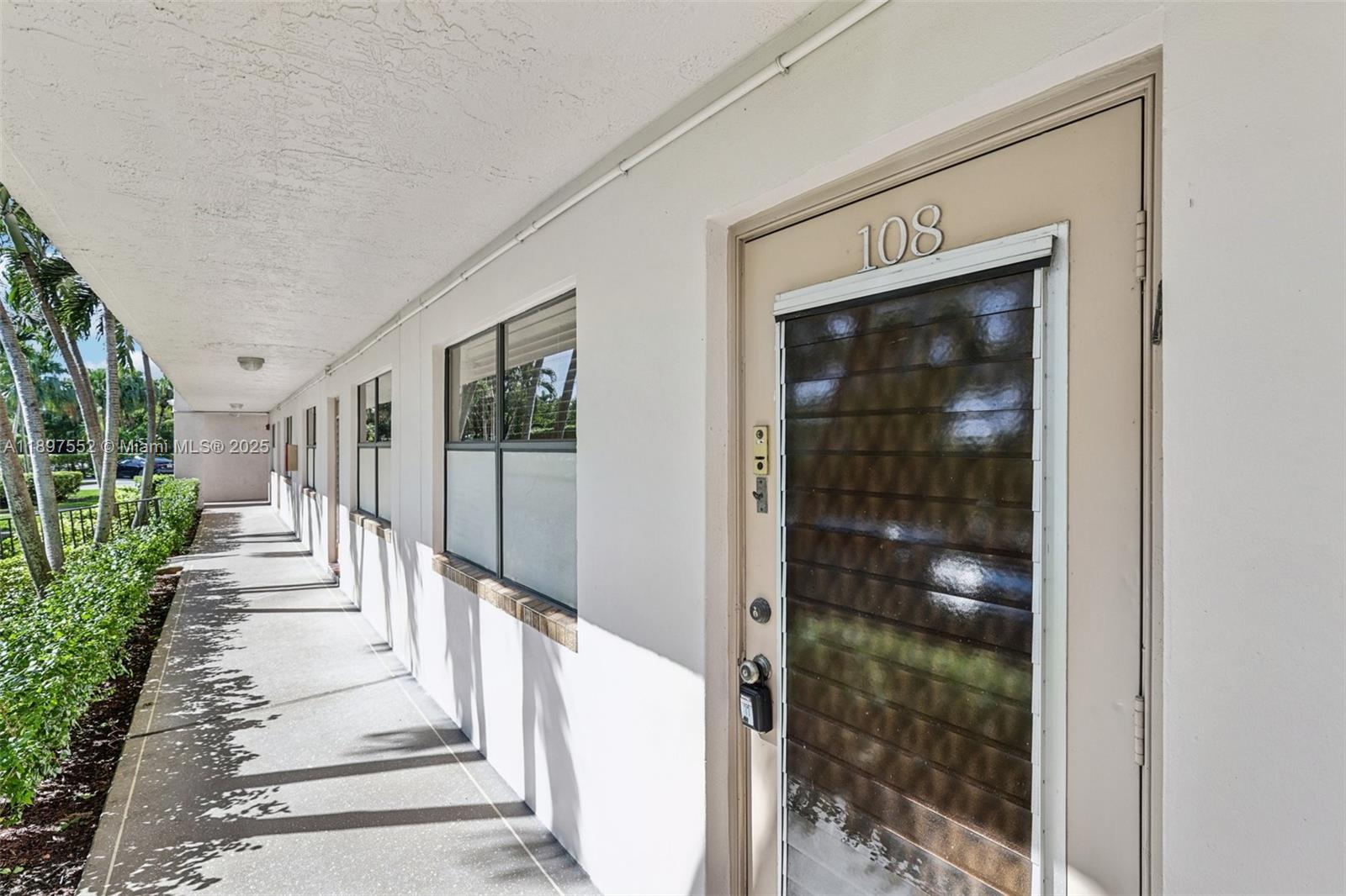 2981 N Nob Hill Rd # 108, Sunrise FL 33322