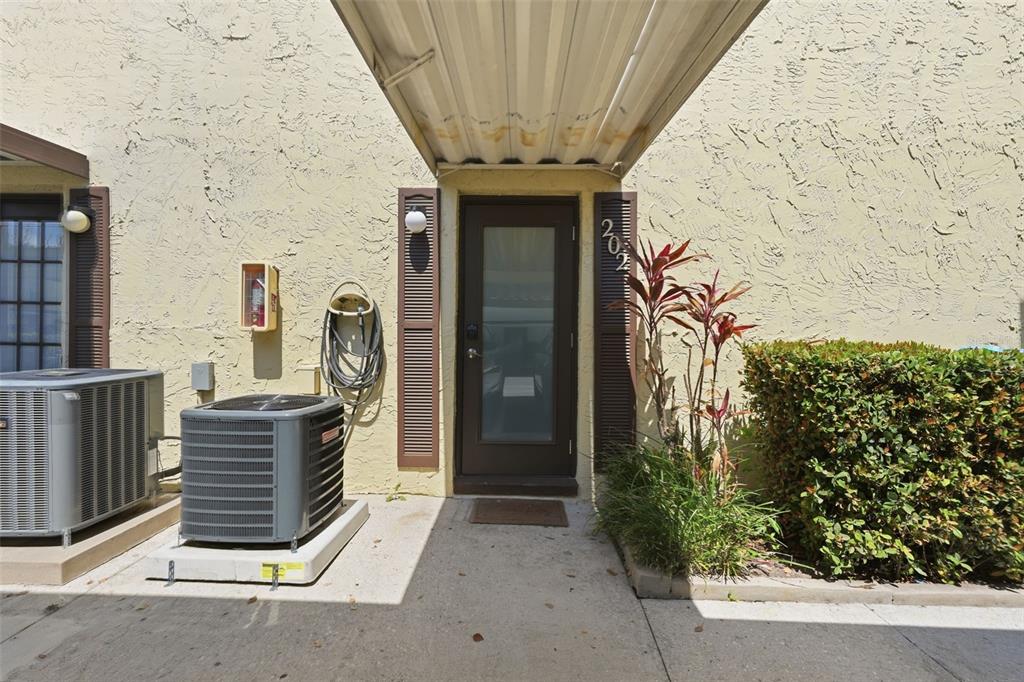 501 E BAY DRIVE UNIT 202, LARGO, FL — photo 2 of 30