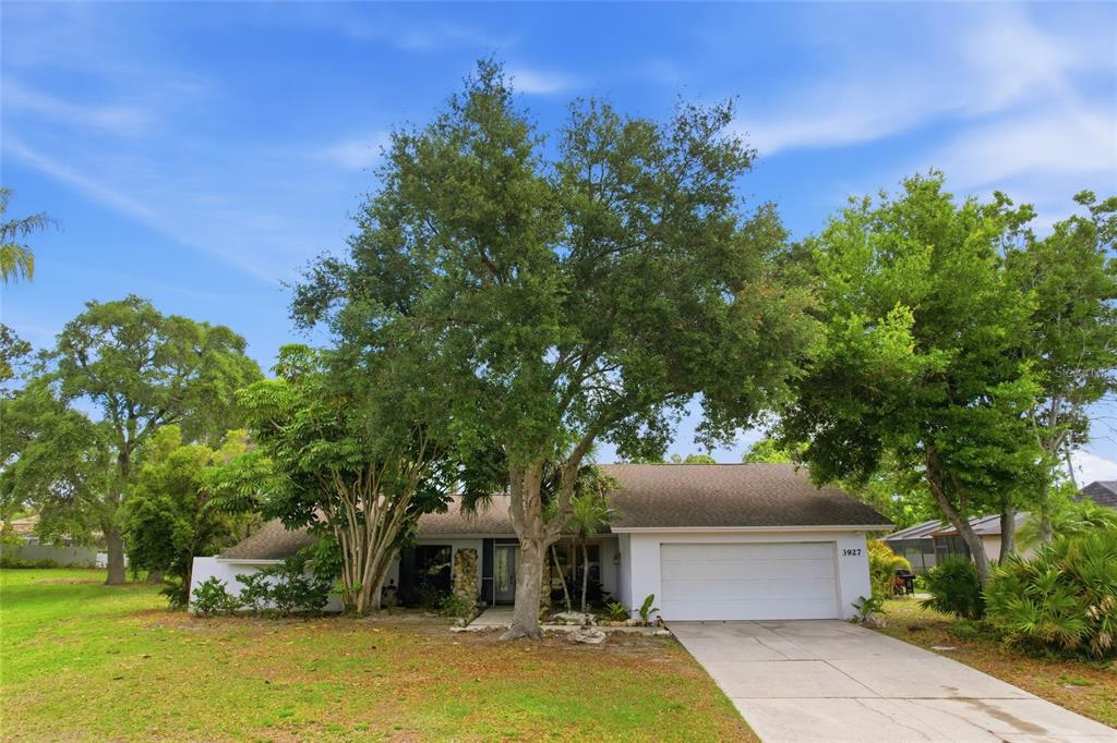 3927 COUNTRY VIEW LANE