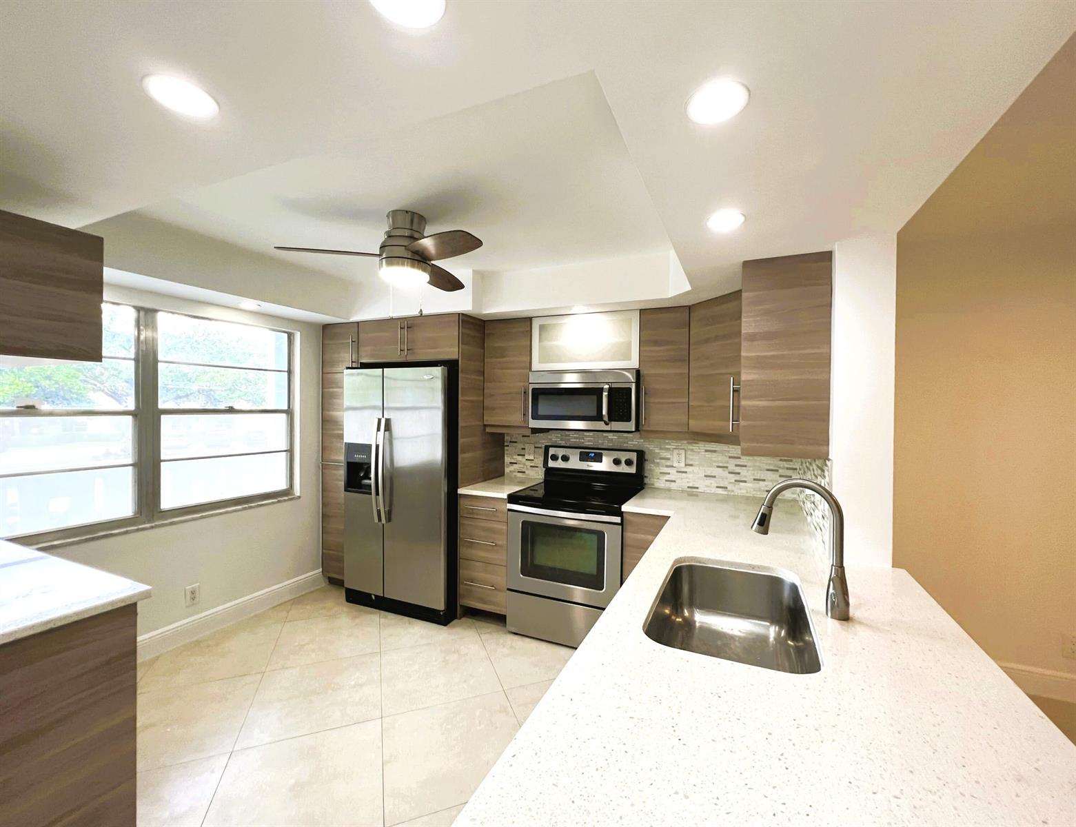 3001 Portofino Isle # E2, Coconut Creek FL 33066