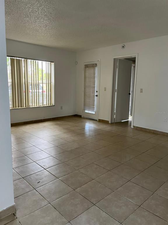 8236 FAIRWAYS CIRCLE UNIT D102, OCALA, FL — photo 3 of 18