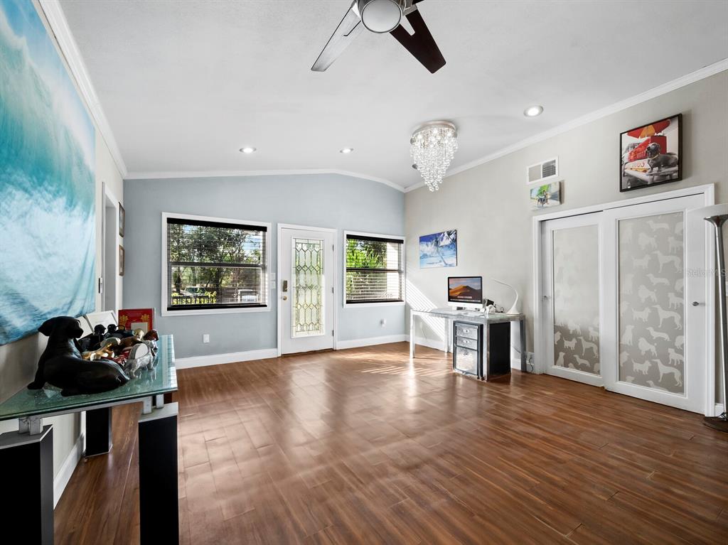 5645 CHURCHILL DOWNS ROAD, SARASOTA, FL — photo 5 of 30