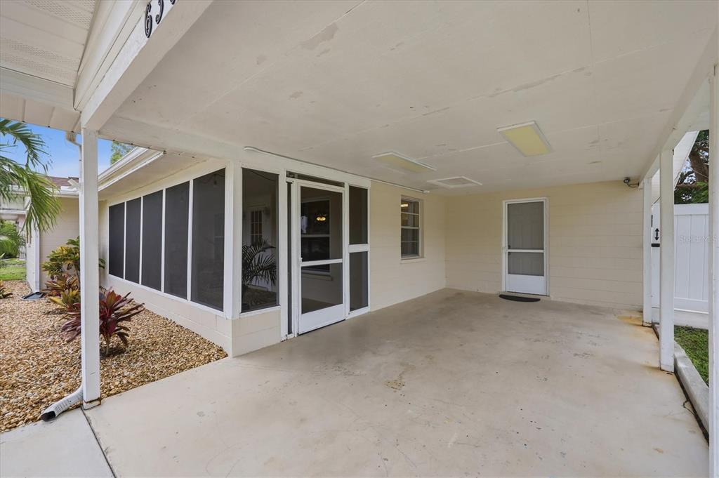 630 E SEMINOLE DRIVE, VENICE, FL — photo 4 of 30