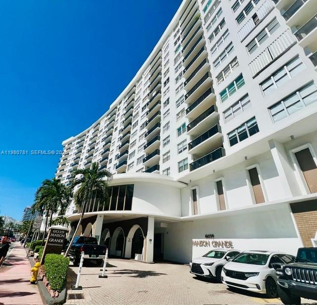 6039 Collins Ave # 1223, Miami Beach FL 33140