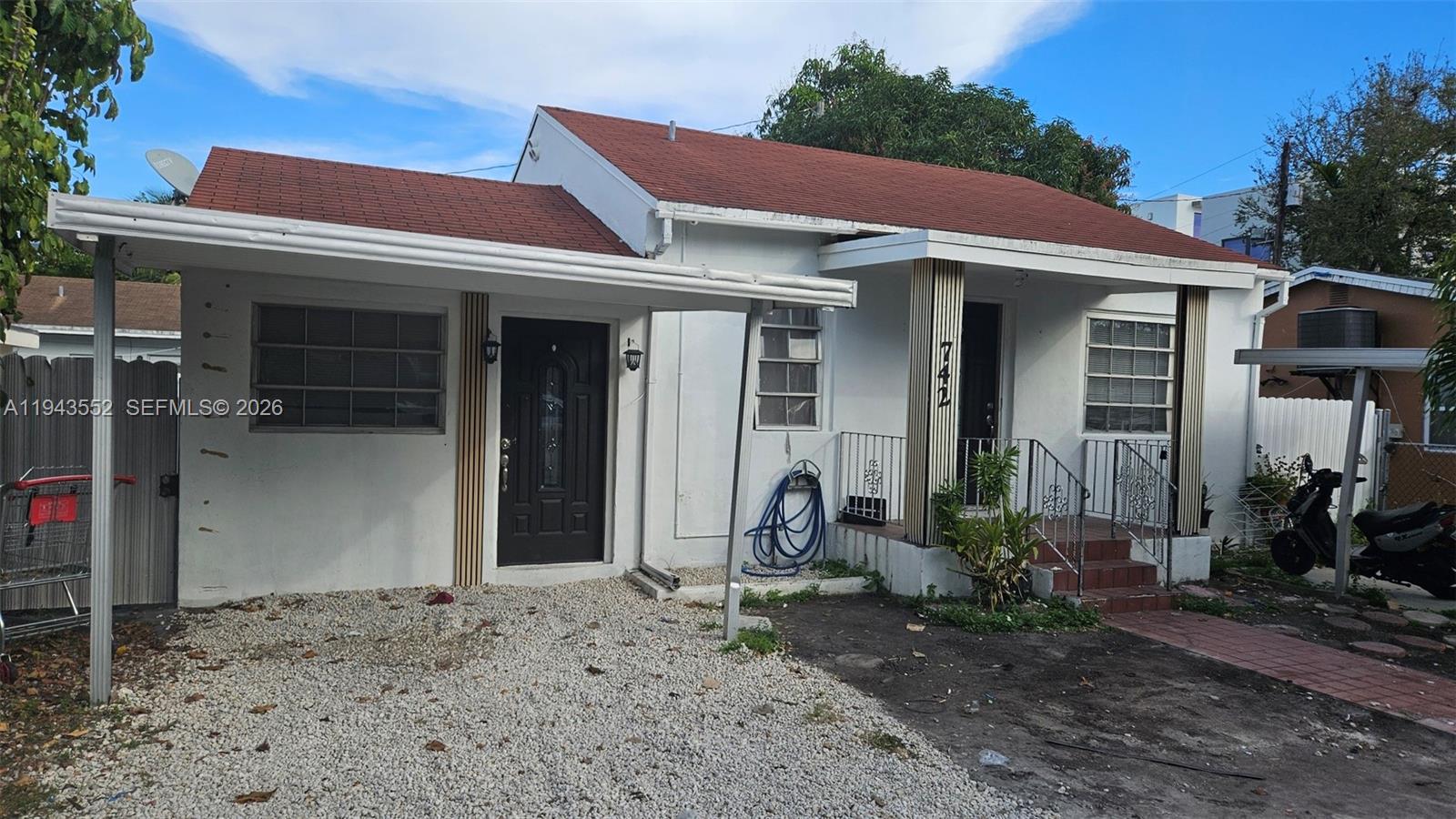 742 SW 10th St, Miami FL 33130