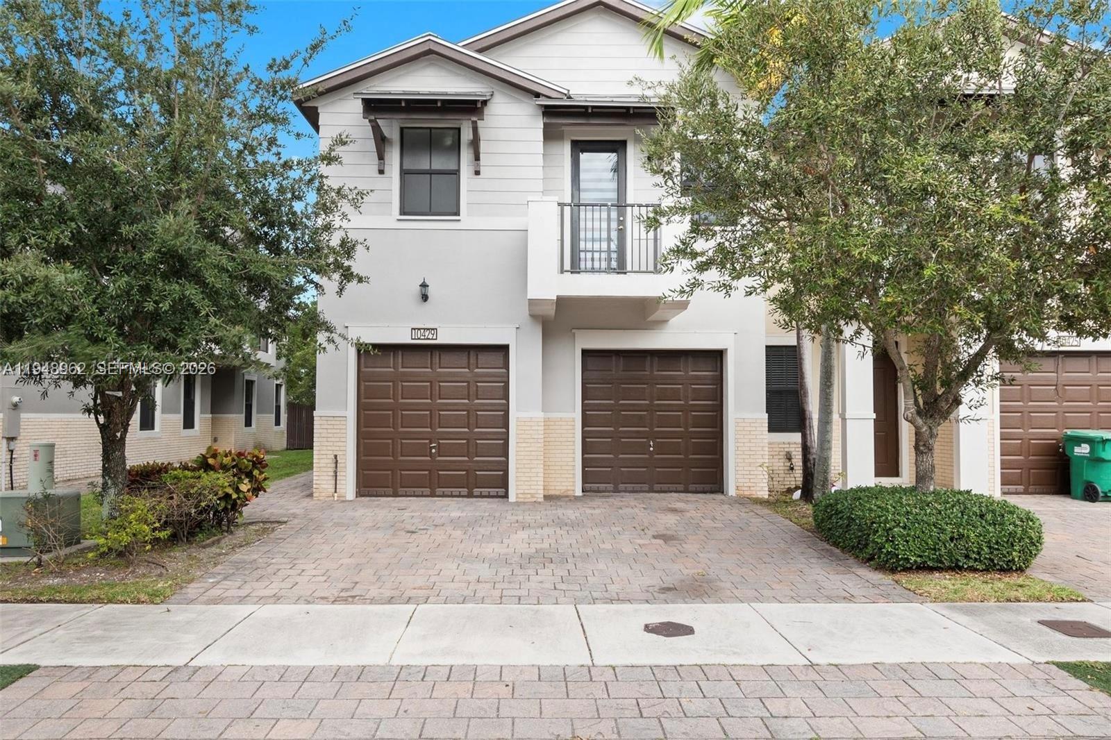 10429 NW 61st Ln, Doral FL 33178