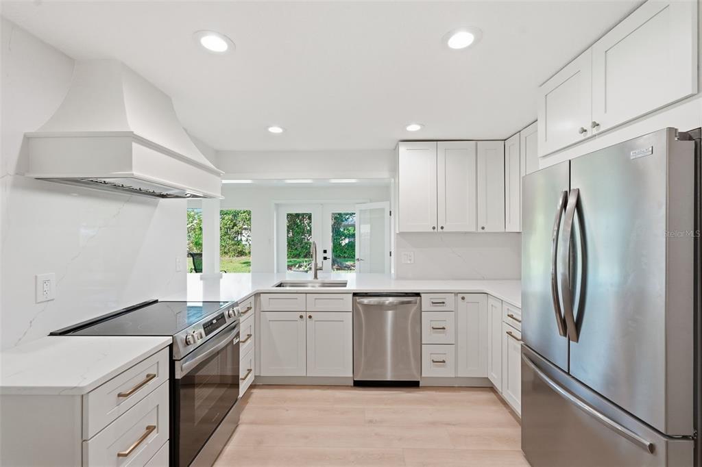 2150 SARAZEN DRIVE, DUNEDIN, FL — photo 4 of 30