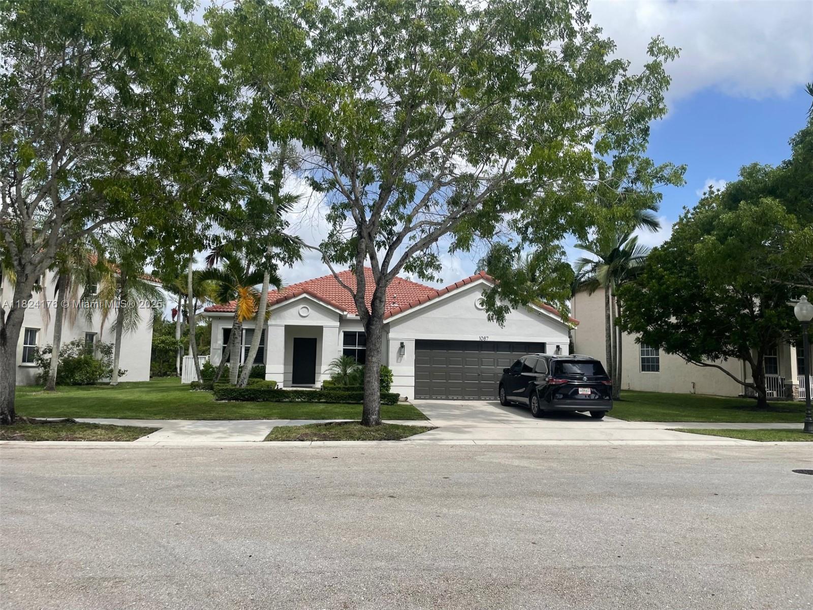 1087 Chenille Cir, Weston FL 33327