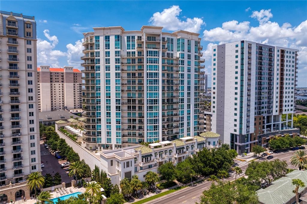 450 KNIGHTS RUN AVENUE UNIT 1704