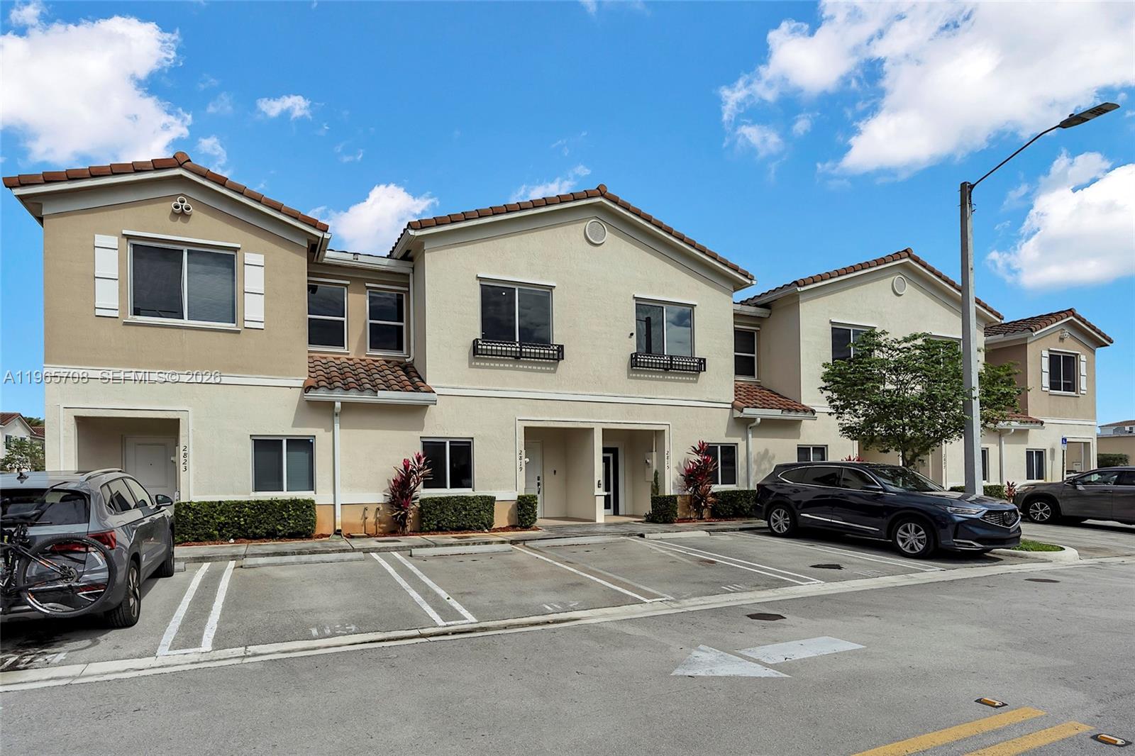 2819 NW 181st St, Miami Gardens FL 33056