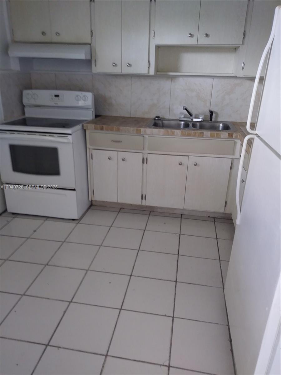 9760 SW 184th St # 9A, Cutler Bay FL 33157