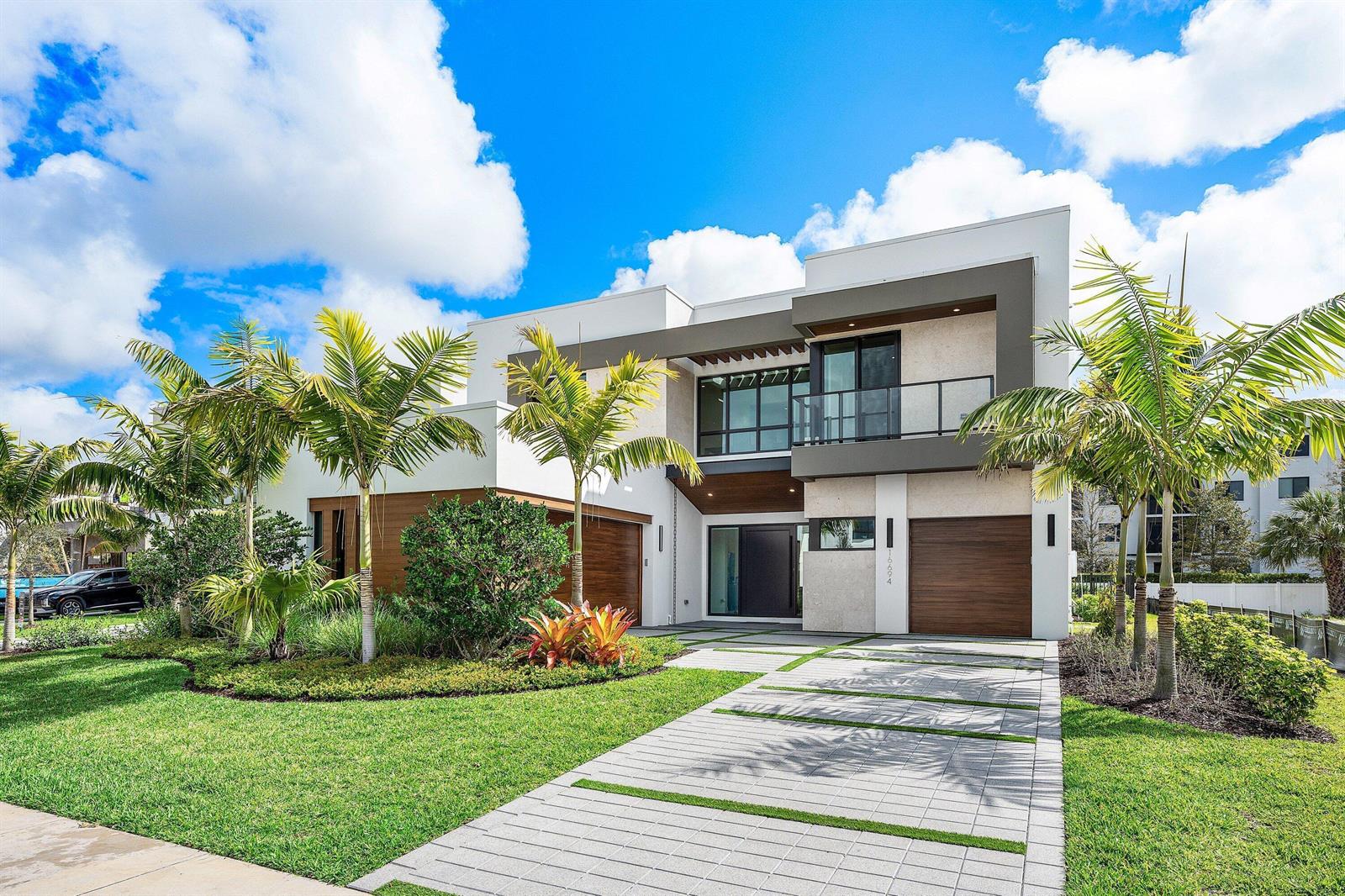 16725 Mosaic Place, Delray Beach FL 33446