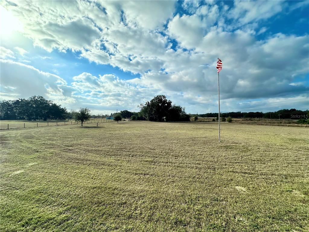237 SW BARON GLEN, FORT WHITE, FL — photo 4 of 30