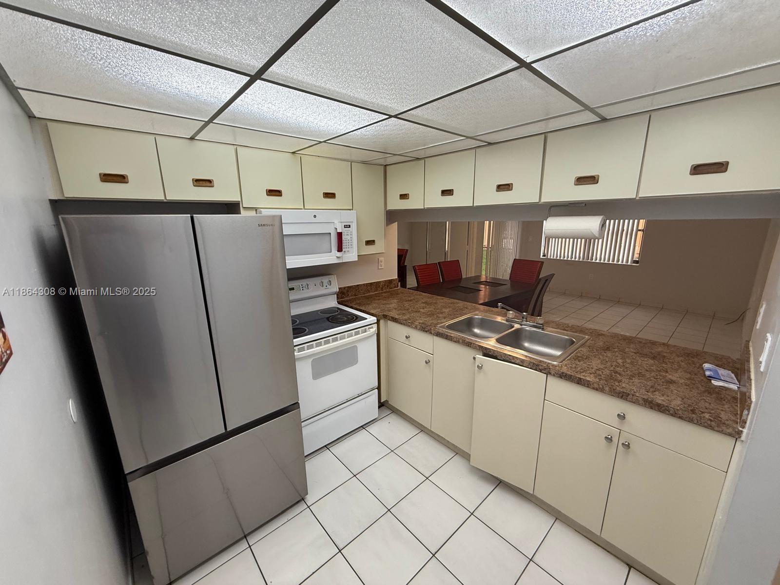 6395 W 27th Ct # 102, Hialeah FL 33016