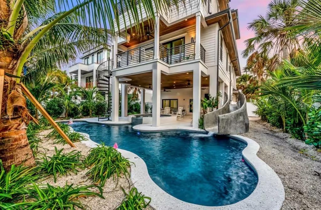 85 AVENIDA MESSINA, SARASOTA, FL — photo 2 of 30