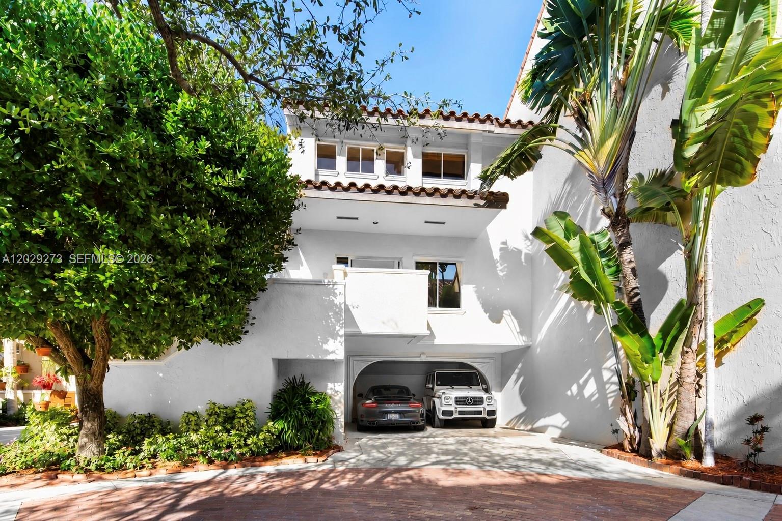 2000 S Bayshore Dr # 58, Miami FL 33133