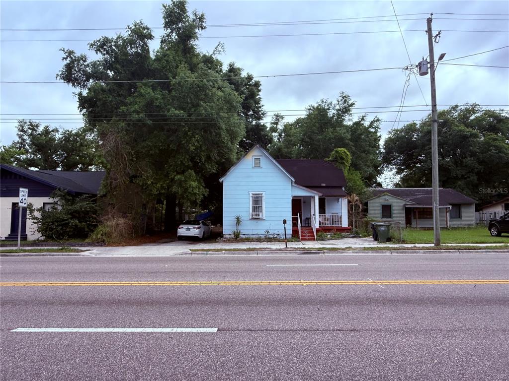 1209 E DR MARTIN LUTHER KING JR BOULEVARD