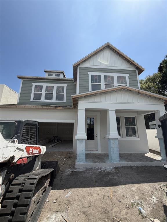This is a floor plan of a house's second level featuring five bedrooms and four bathrooms — 1002 W CHARTER STREET, TAMPA, FL