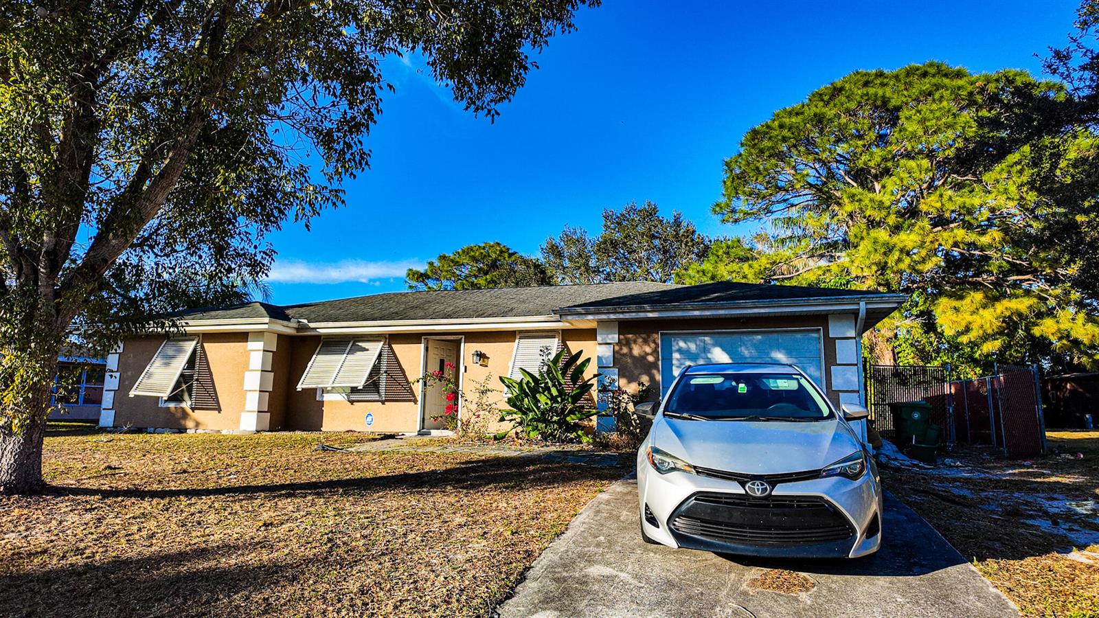 410 SW Kentwood Road, Port St. Lucie FL 34953