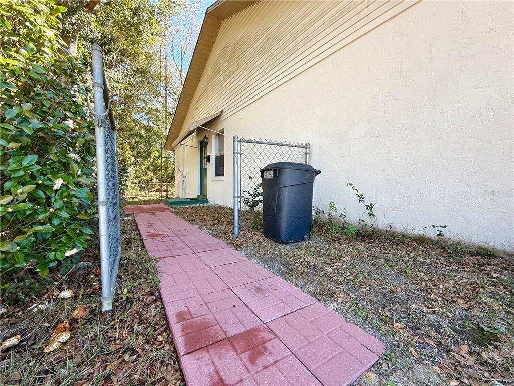 13718 SW 40TH CIRCLE, OCALA, FL — photo 2 of 30