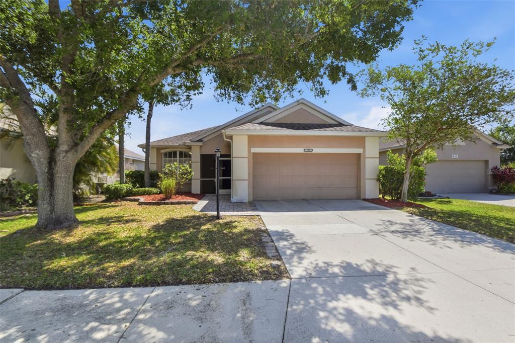 823 SPRINGWOOD CIRCLE