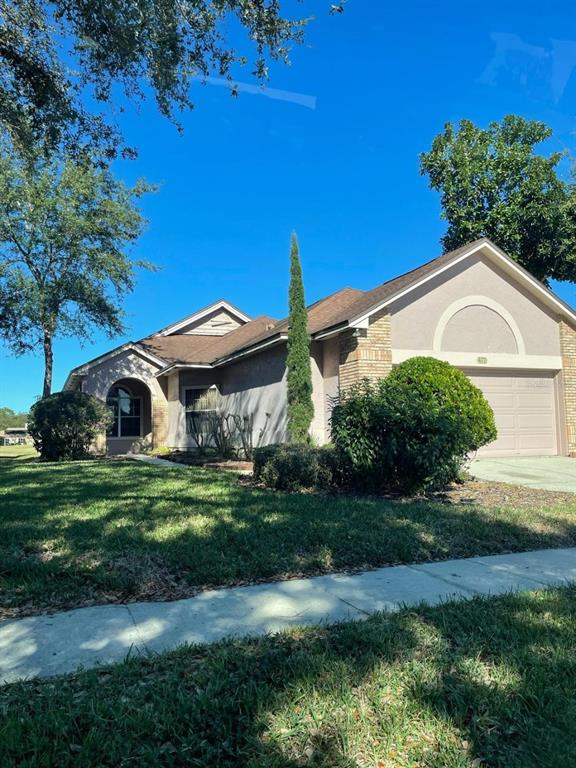 472 ARROWMOUNT PLACE