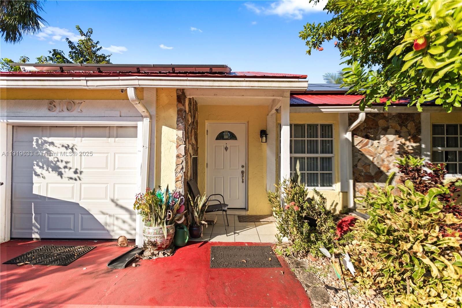 8107 SW 19th St, North Lauderdale FL 33068