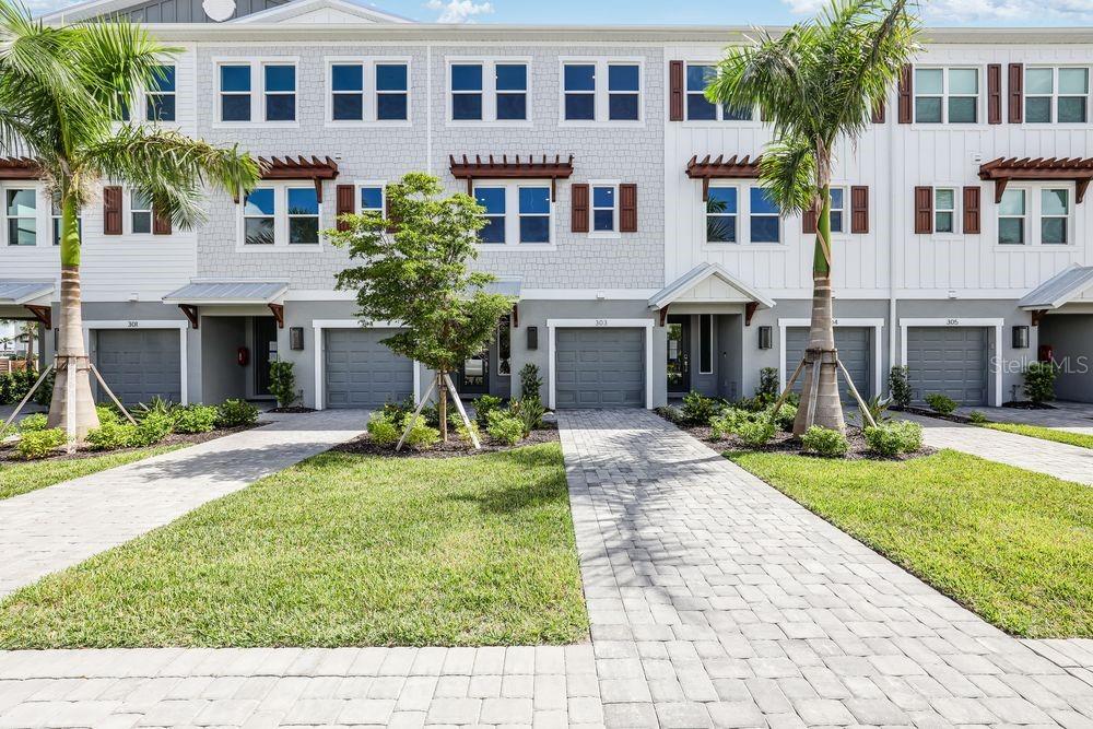 1623 SEA HAVEN DRIVE UNIT 303
