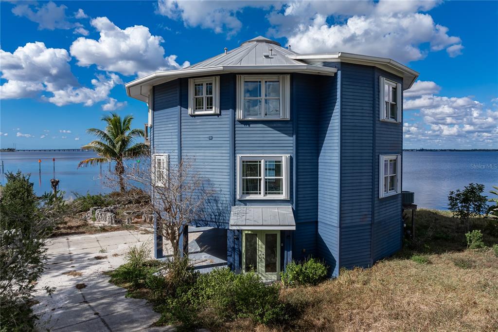321 BAYRIDGE PLACE