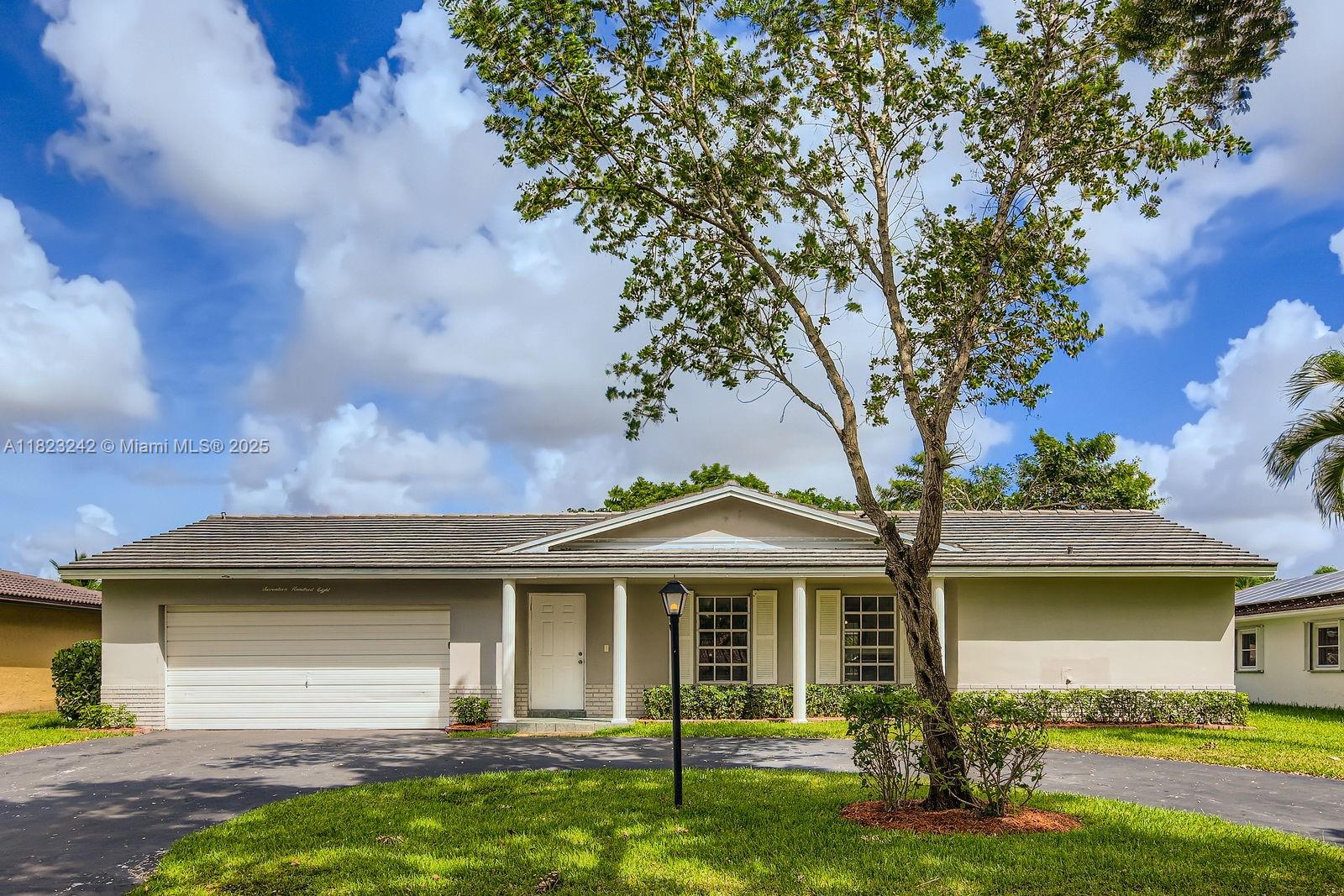 1708 NW 84th Dr, Coral Springs FL 33071