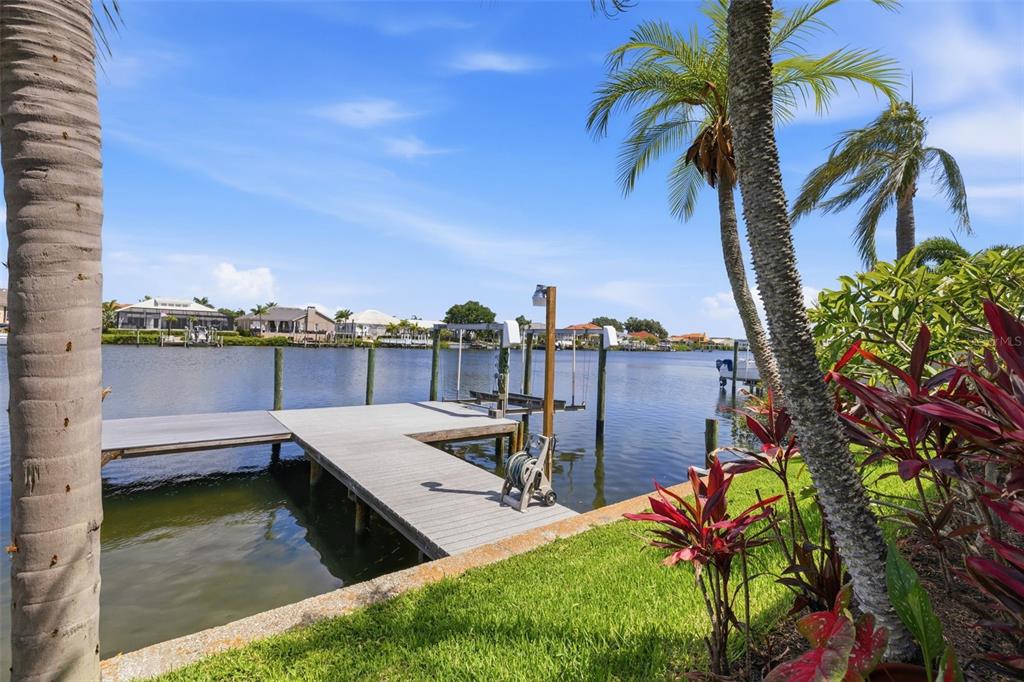 831 CHIPAWAY DRIVE