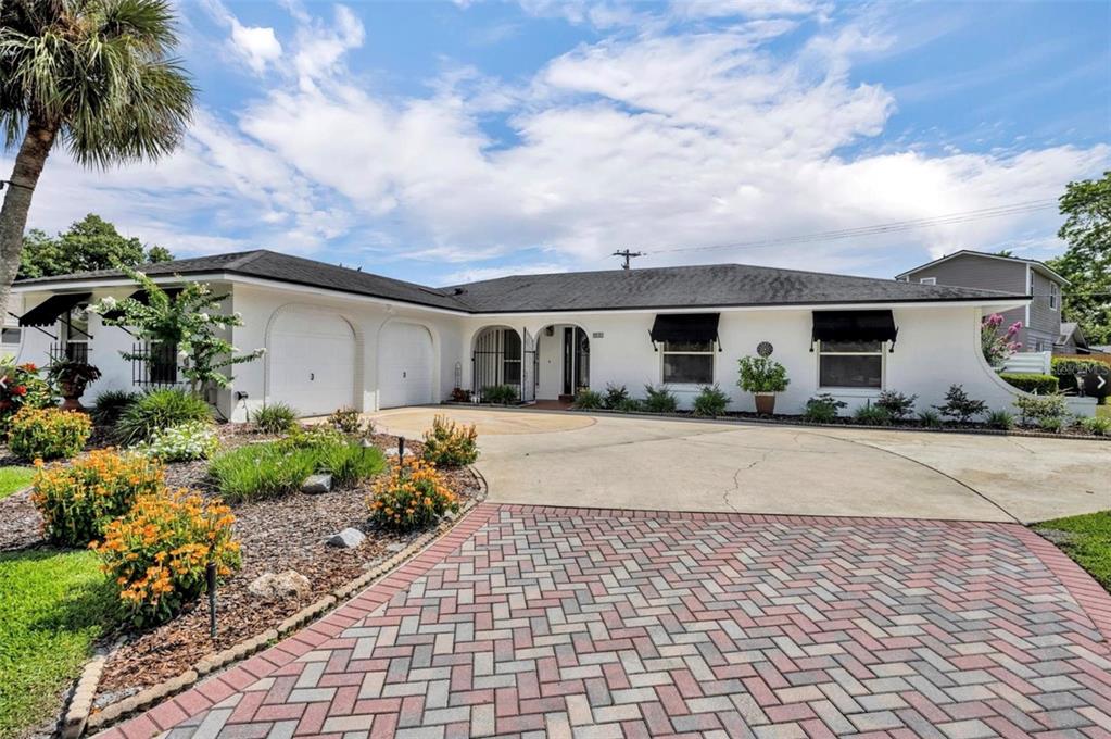811 COLLIE LANE