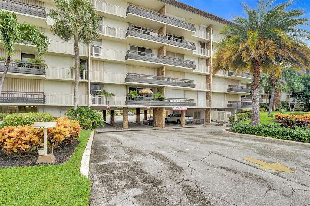 555 NW 4TH AVENUE UNIT 2220