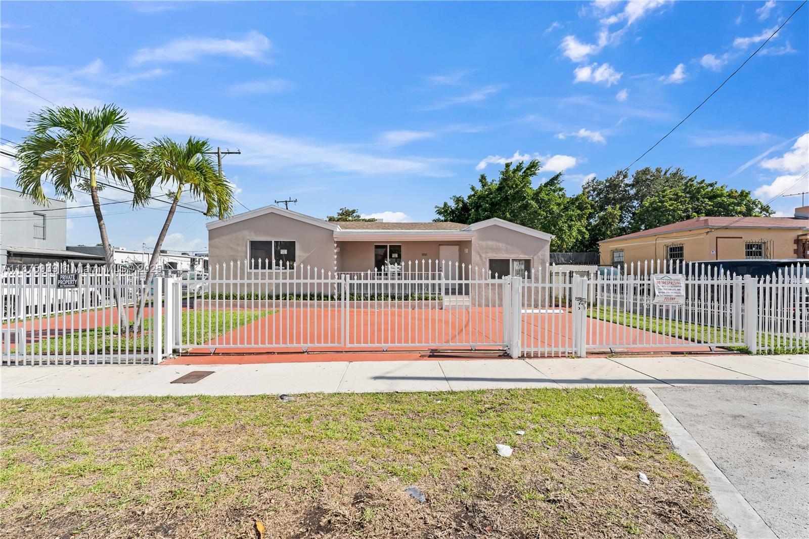 2722 NW 4th St, Miami FL 33125