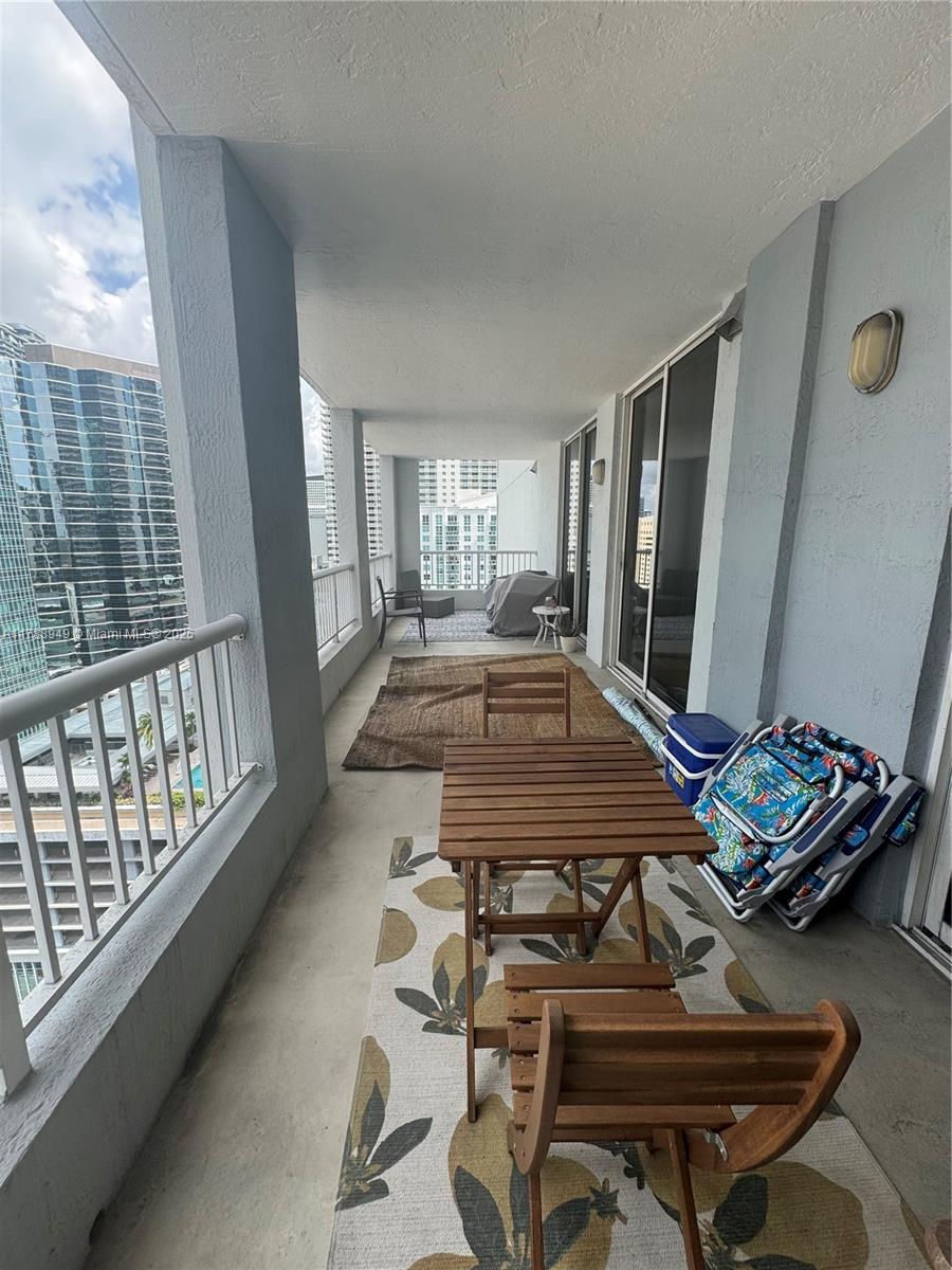 170 SE 14th St # 2407, Miami FL 33131