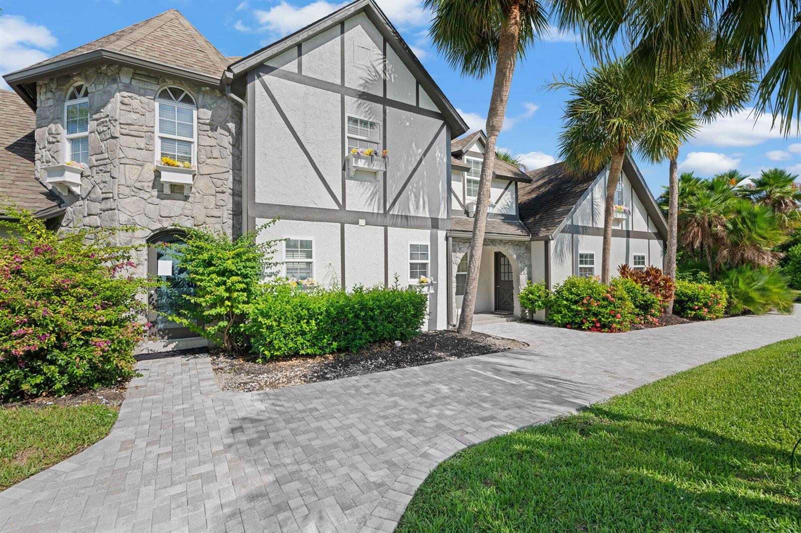 121 Queen Eugenia Court, Hutchinson Island FL 34949