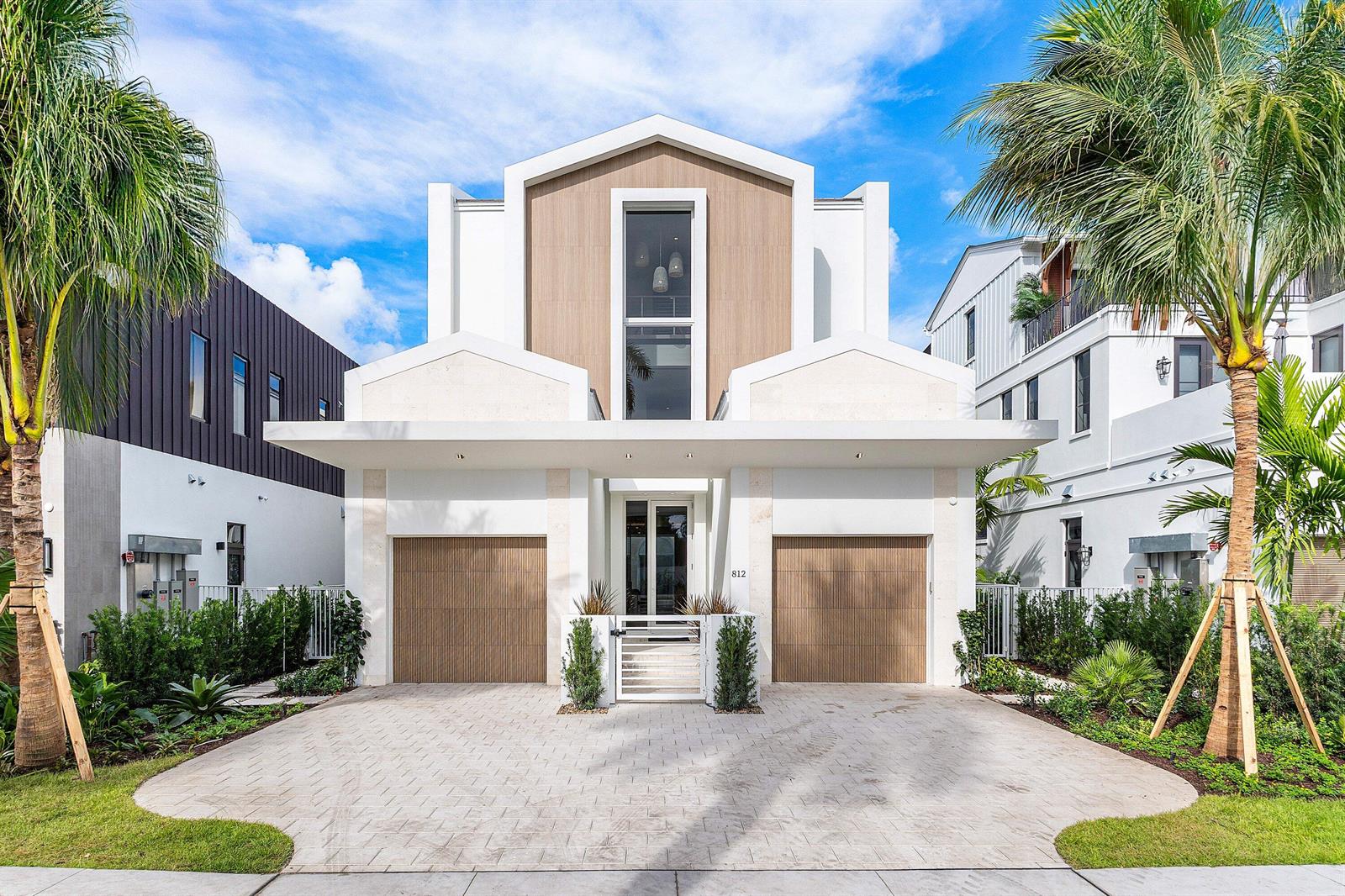 812 Palm Trail, Delray Beach FL 33483