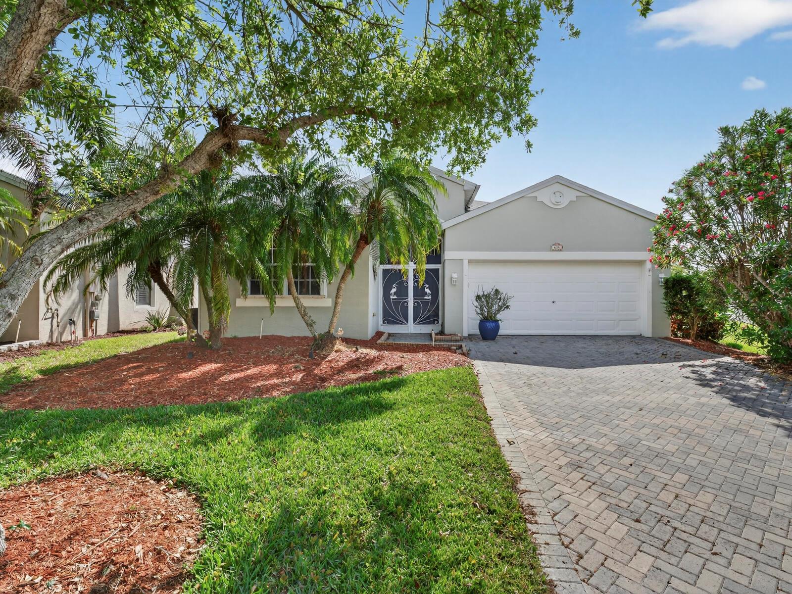 608 SW Calamondin Way Way SW, Vero Beach FL 32968