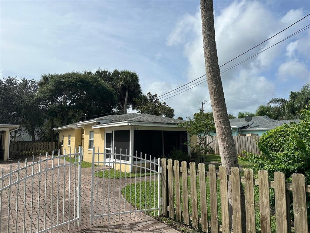 401 OAKWOOD AVENUE UNIT A