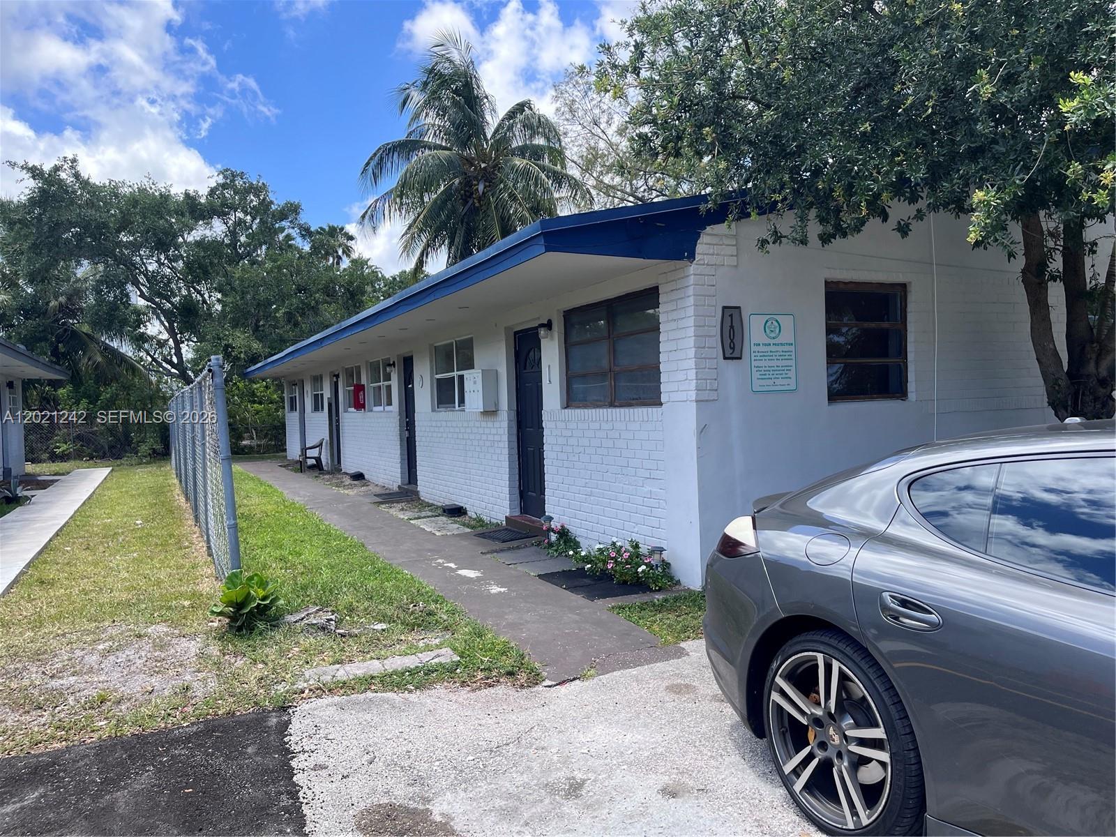 109 NW 14th Way # 4, Dania Beach FL 33004
