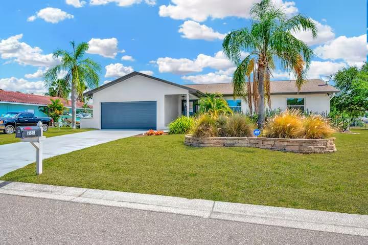 721 EAGLE LANE, APOLLO BEACH, FL — photo 2 of 30