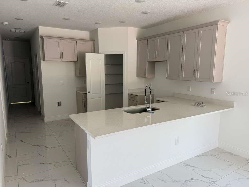 125 PINE STREET, ORLANDO, FL — photo 5 of 26