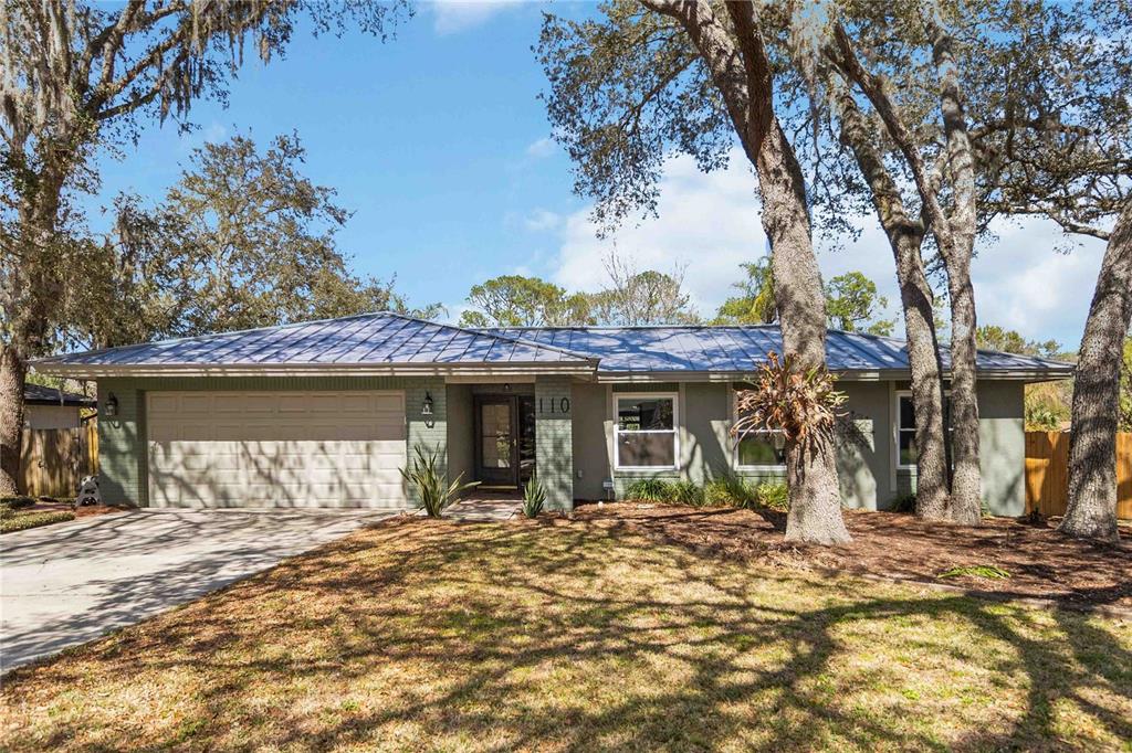 110 E WYNDHAM COURT
