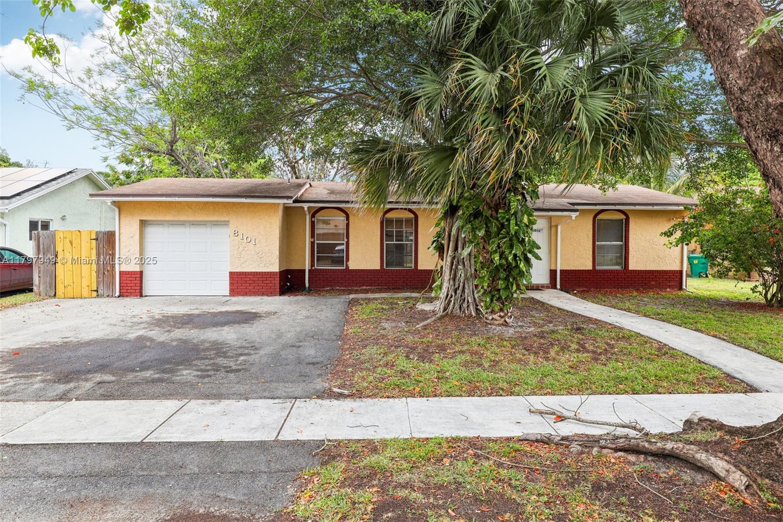 8101 NW 44th Ct, Lauderhill FL 33351