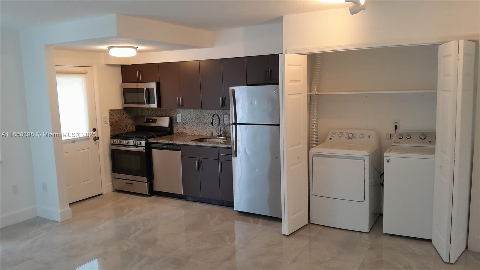 525 Meridian Ave # 304, Miami Beach FL 33139