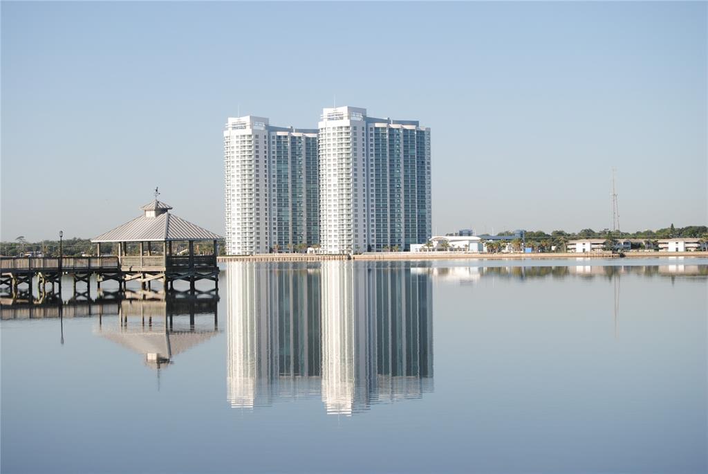 231 RIVERSIDE DRIVE UNIT 2002